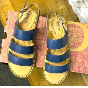 BORN FROYA SANDALS F47034 SIZE 6